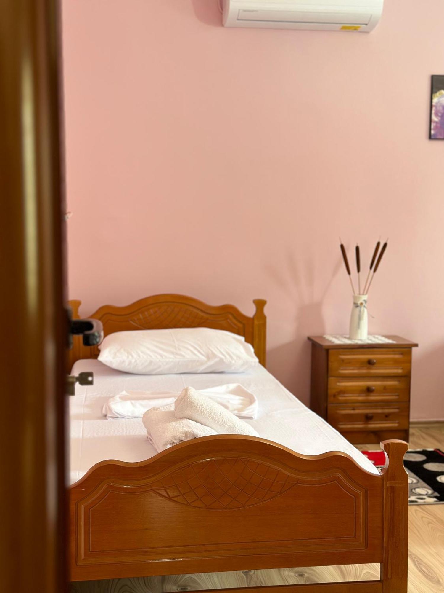 Vjosa Guest House Memaliaj エクステリア 写真
