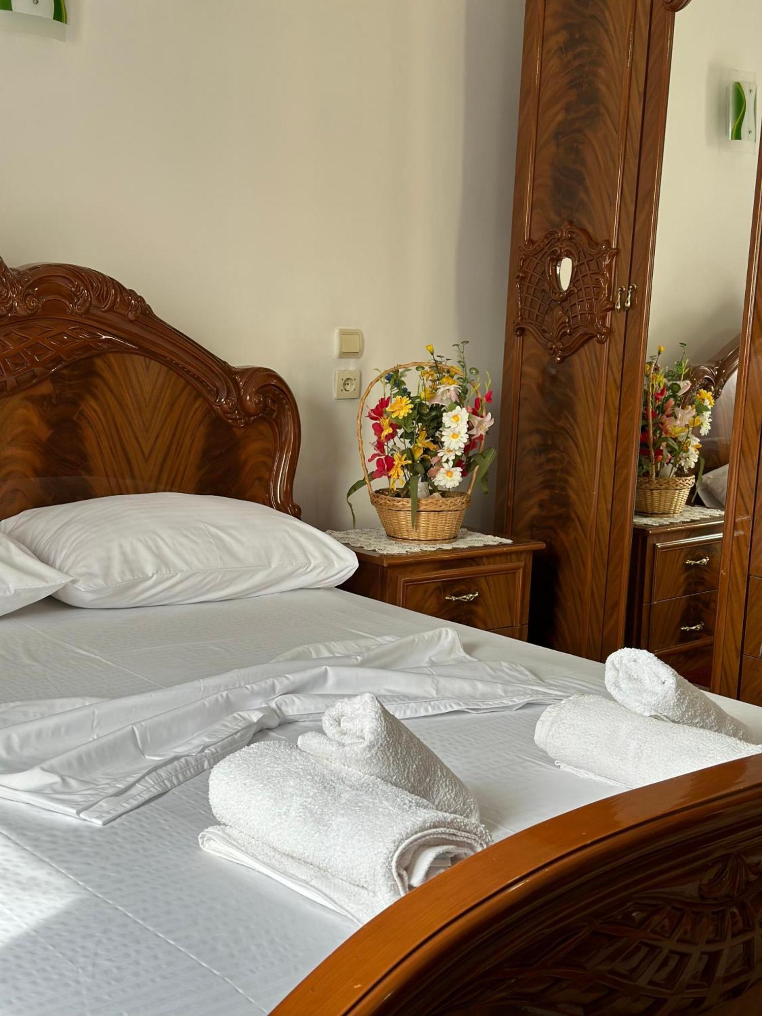 Vjosa Guest House Memaliaj エクステリア 写真